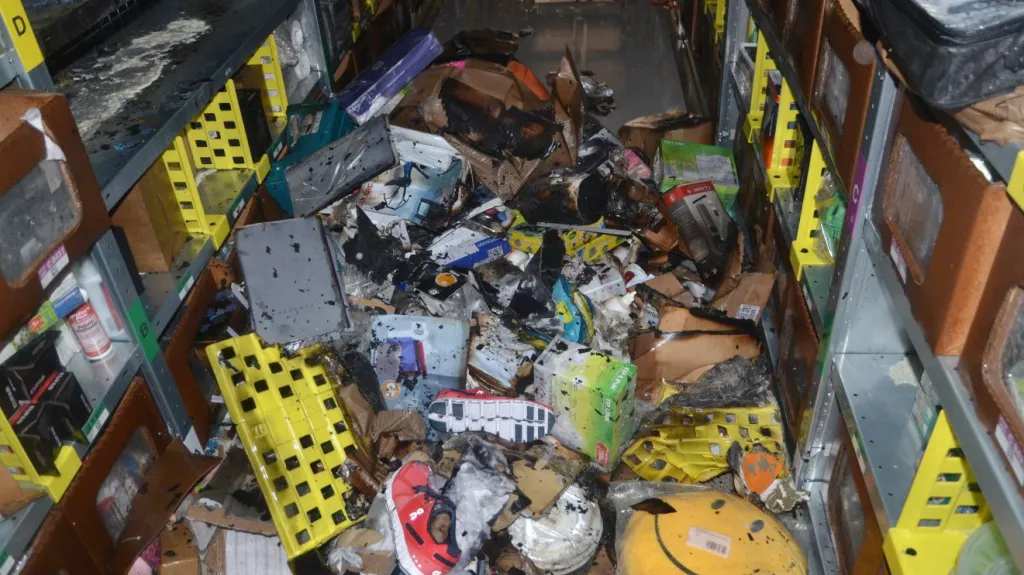 Požár v Amazonu způsobil škodu tři miliony korun