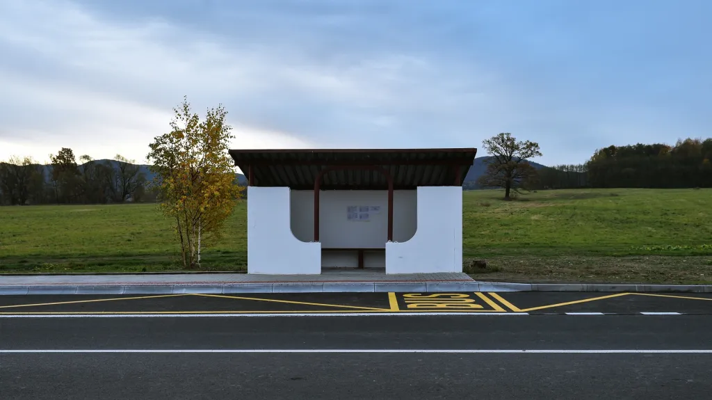 Autobusová zastávka v Raspenavě