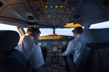 Pilot Lufthansy: Vydělám 110 000 euro a zasloužím si to