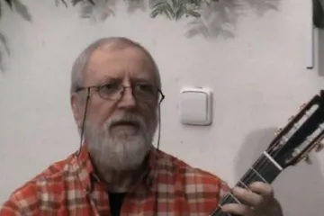 Kytarista Štěpán Rak zahrál v Příbrami