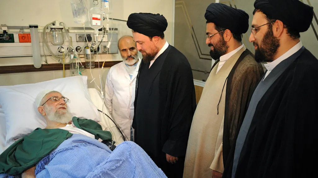 Chameneí na archivním snímku po operaci v září 2014