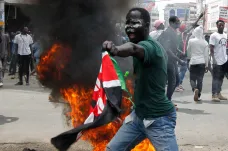 Nepokoje v Keni sílí, střelbě do lidí navzdory