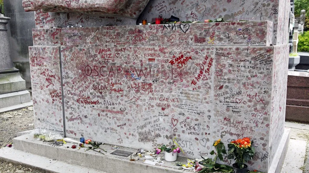 Starý náhrobek Wildea