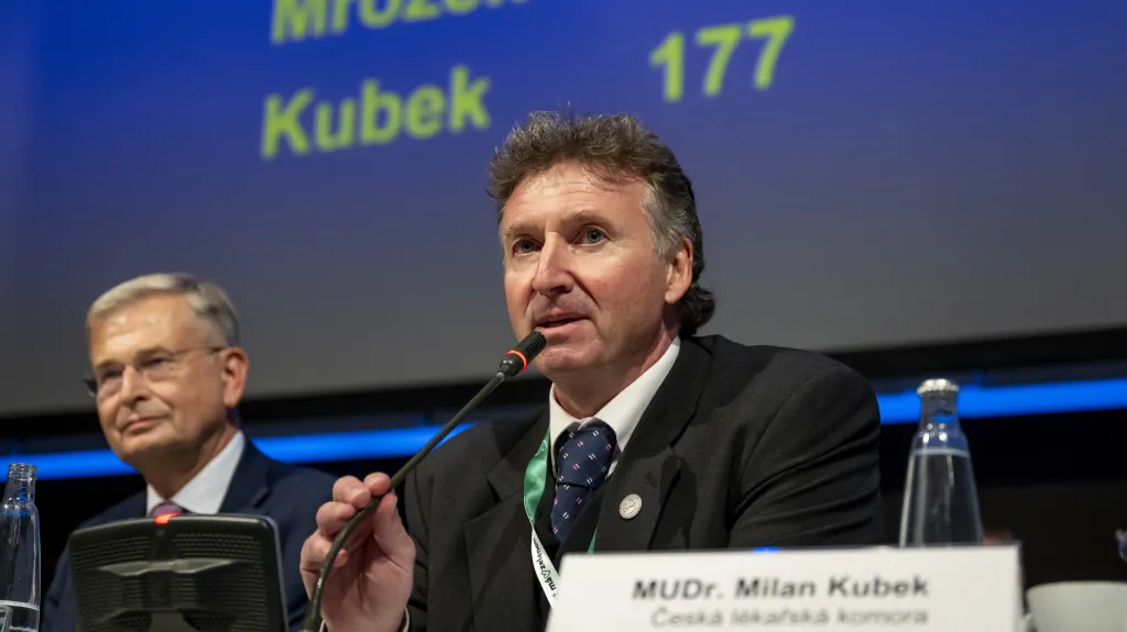 Znovuzvolený prezident Milan Kubek na sjezdu České lékařské komory 8. listopadu 2025