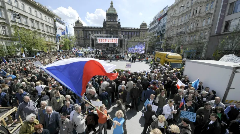 Stop vládě: Protesty na Václavském náměstí
