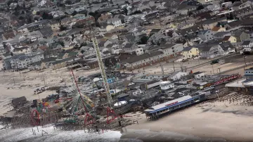 Přes Seaside Heights v New Jersey se přehnala Sandy