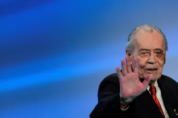 Lidé se v Brně rozloučili s básníkem Zdeňkem Rotreklem