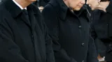 Horst Köhler a Angela Merkelová při smutečním obřadu