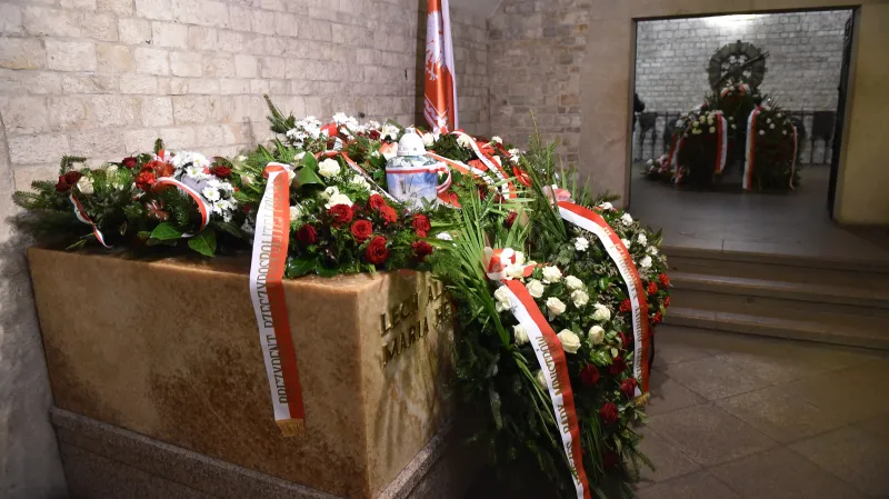 Zpravodaj ČT: Exhumace má začít po 18. hodině