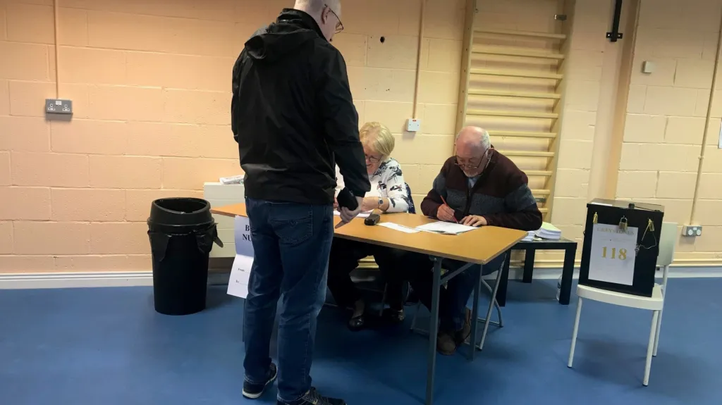 Irové volí prezidenta