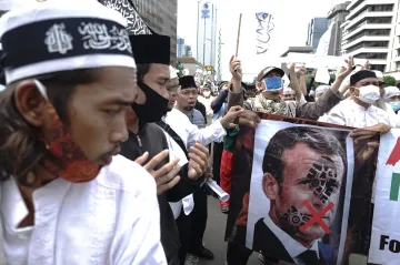 Muslimské země neprošly osvícenstvím ani vznikem protikultury, vysvětluje Borek protesty proti karikaturám