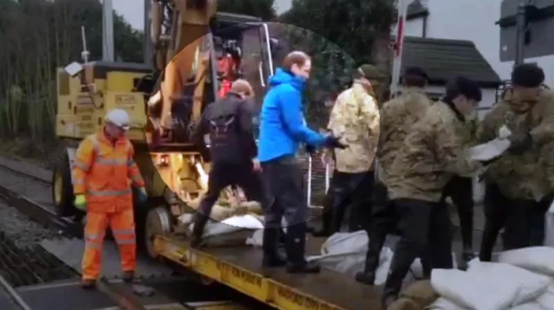 Britští princové pomáhají v boji s povodní