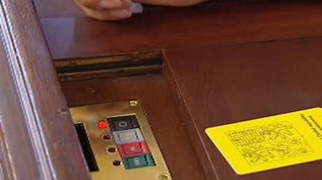 Hlasovací zařízení