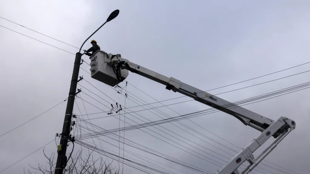 Následky ruského dronového útoku – ilustrační snímek (6. prosince 2025)