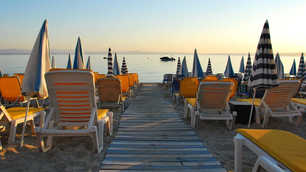 Pláže na poloostrově Chalkidiki v Řecku