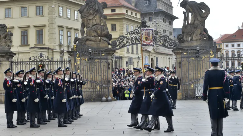 Slavnostní střídání Hradní stráže