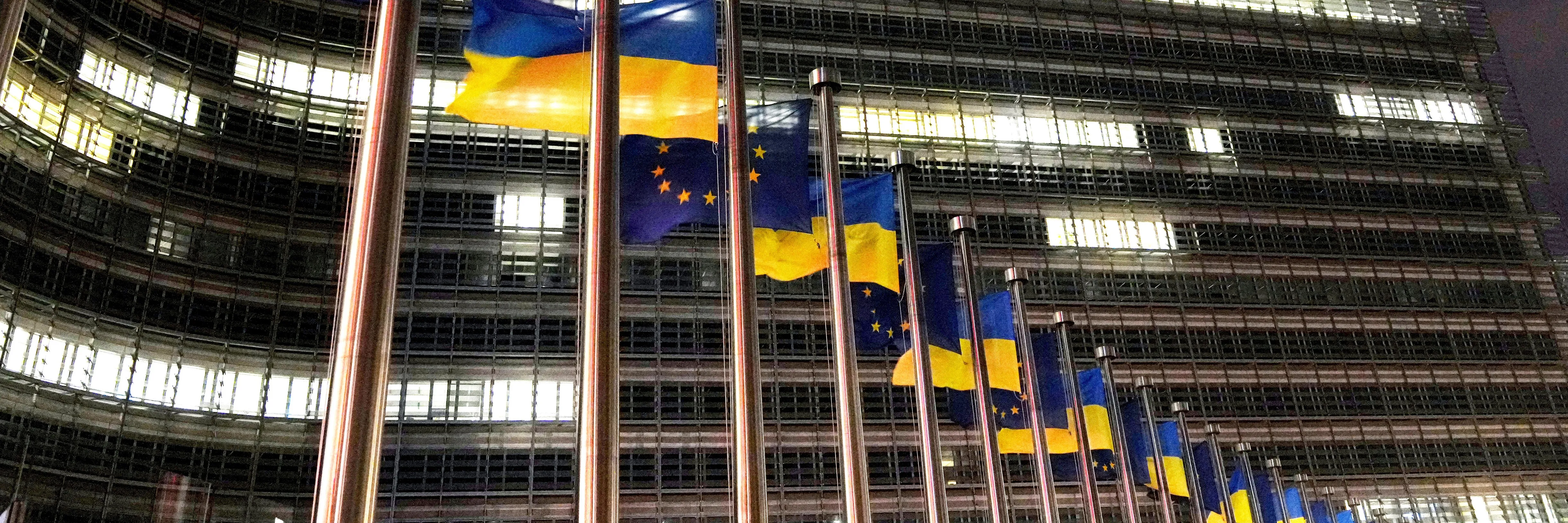 EU zmrazila ruská aktiva na neurčito, Maďarsko a Slovensko byly proti