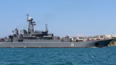 Loď Azov u Sevastopolu v roce 2008