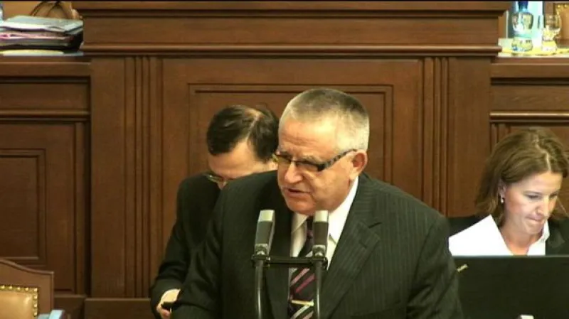 Projev poslance Krátkého a reakce premiéra Nečase