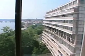 Epilog - Watergate a my: Nesnesitelná lehkost krytí