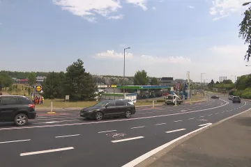 V Praze se otevřel nájezd z Bucharovy na Rozvadovskou spojku. Omezení začalo mezi Modřanskou a Jižní spojkou