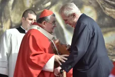 Zeman se obrátí na papeže Františka, aby prodloužil mandát kardinálu Dukovi