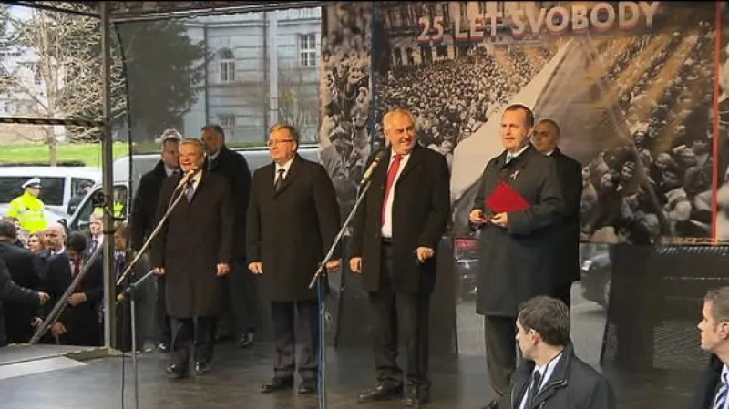 Zeman: Nebojím se vás, jako jsem se nebál před 25 lety