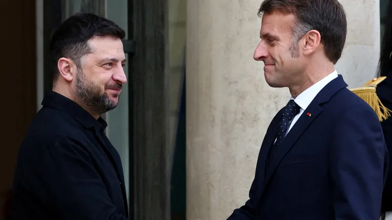Prezidenti Emmanuel Macron a Volodymyr Zelenskyj