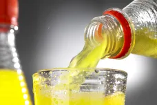 Častá konzumace slazených nápojů je spojená s vyšším rizikem předčasného úmrtí, varuje studie 