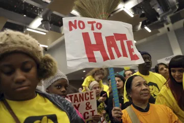 Začal týden protestů proti Trumpově inauguraci, někteří kongresmani se jí nezúčastní