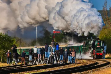 Nadšenci z mnoha zemí přijeli na Vyškovsko fotit parní vlak