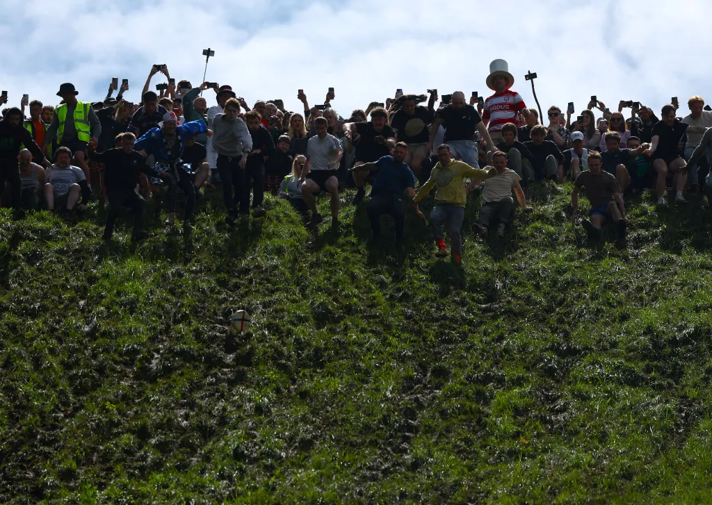 Záběr na vrcholek Cooper's Hill