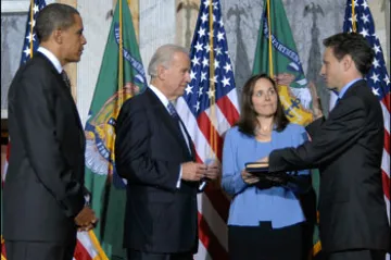 Obamovi muži otevřeli lékárničku proti recesi, účet: 1,5 bilionu dolarů