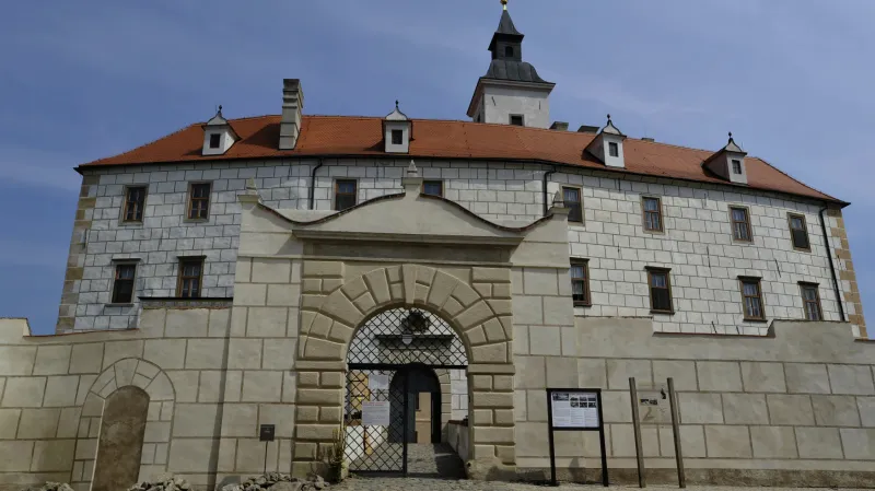 Starý zámek v Jevišovicích