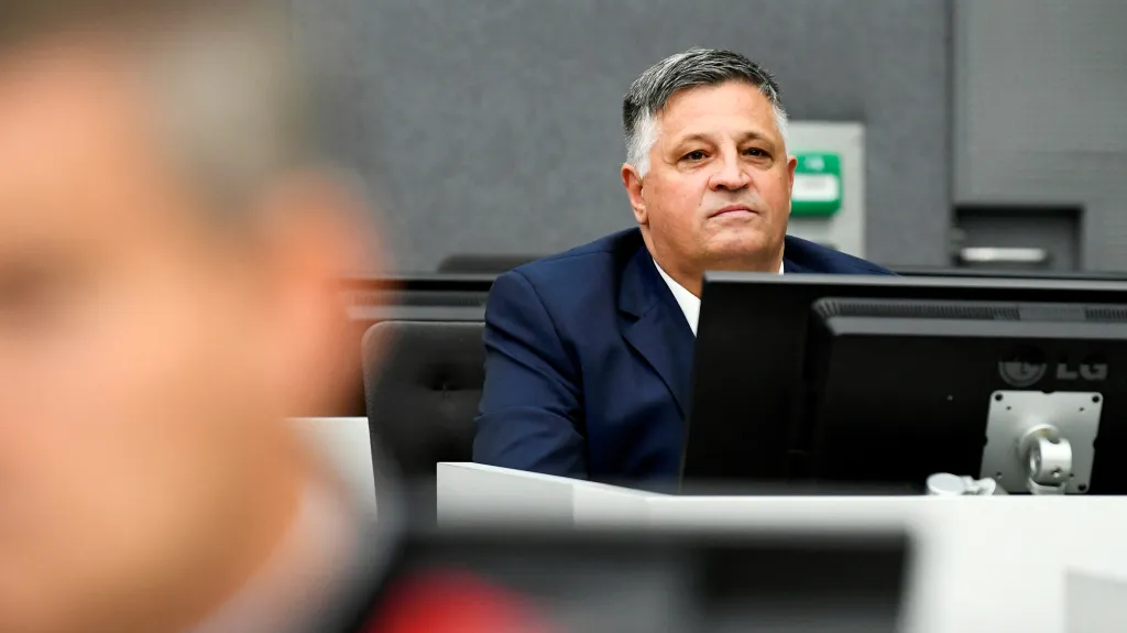 Vůdce sdružení veteránů UÇK Nasim Haradinaj u soudu