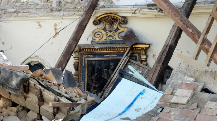 Itálii postihlo další zemětřesení, tisíce lidí jsou bez přístřeší