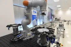 Jak budou vypadat továrny budoucnosti? Robotický Průmysl 4.0 se představil v Praze