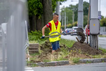 Hradecké křižovatky budou „smart“. Začal se budovat inteligentní dopravní systém