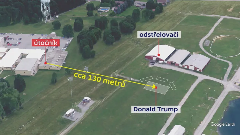 Pohled na pozici útočníka, Donalda Trumpa a policejních odstřelovačů