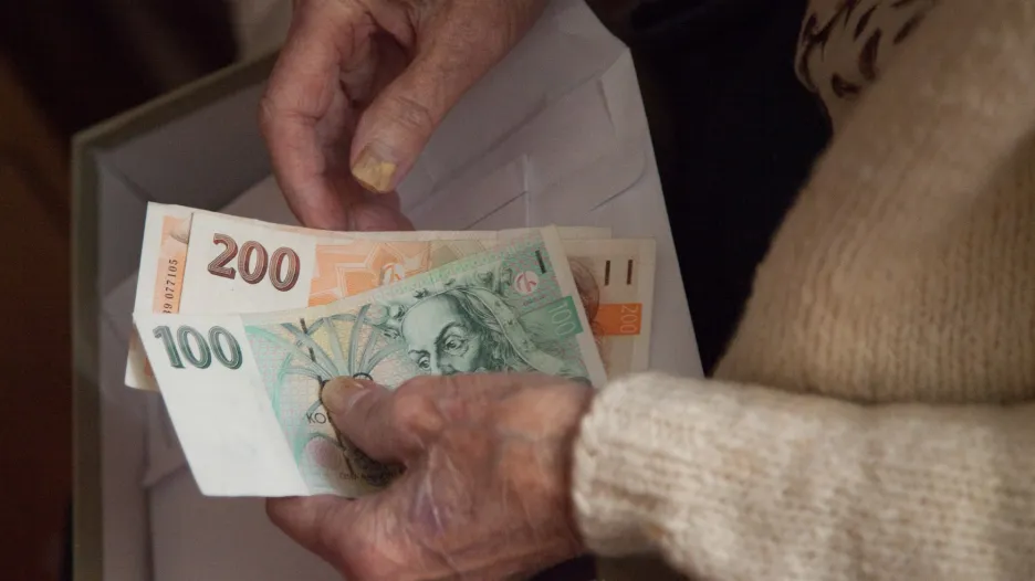 Odbory zvažují ústavní stížnost na výši plateb za státní pojištěnce