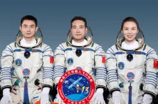 Čína vyšle do vesmíru tři kosmonauty, budou stavět Nebeský palác