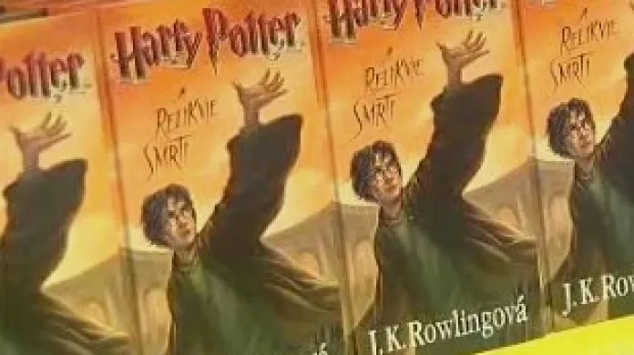 Poslední díl příběhů o čarodějnickém učni Harrym Potterovi s podtitulem \"Relikvie smrti\" se v České republice začal prodávat 31. ledna 2008.