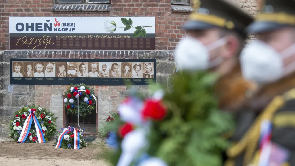 Pieta v rámci 80. výročí heydrichiády v Pardubicích