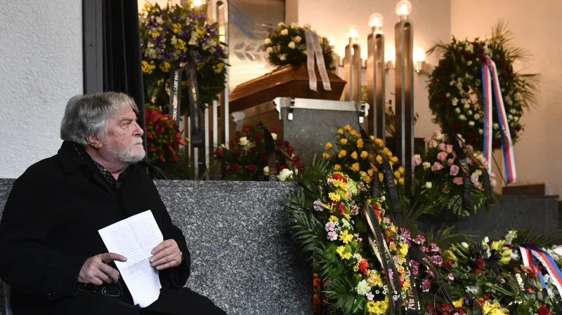 Jan Kačer na posledním rozloučení se Zdeňkem Mahlerem