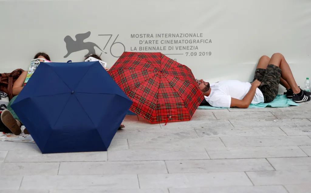 I fanouškům festivalu občas docházejí síly