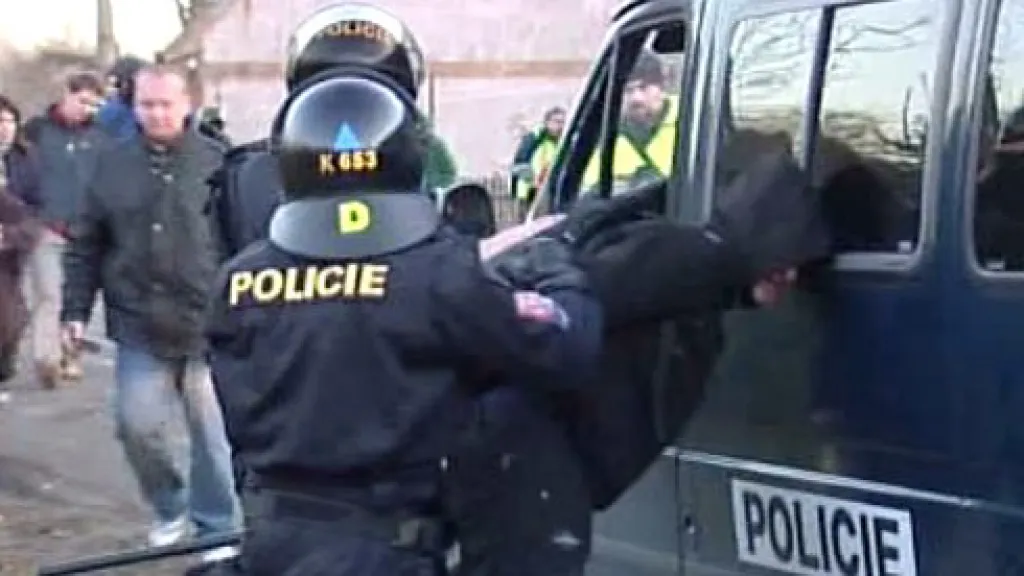 Policejní zásah