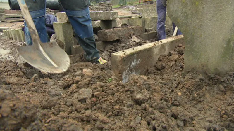 V amfiteátru na Lochotíně nyní pracují dělníci