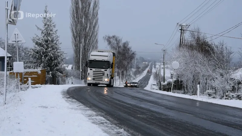 Kamion klouže u Českého Těšína