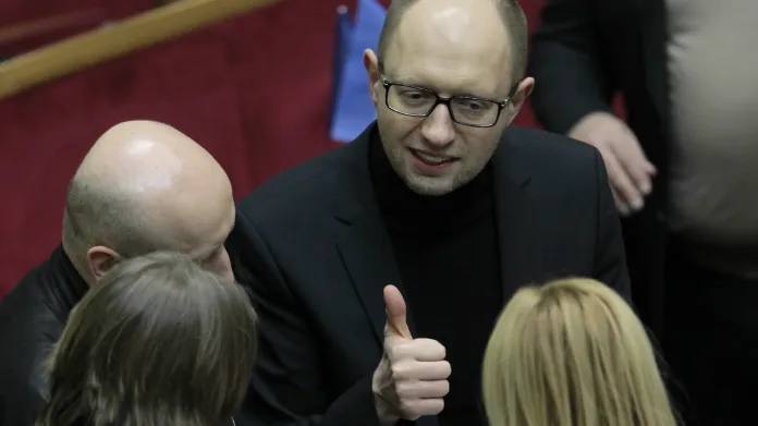 Ukrajinský opoziční předák Arsenij Jacenňuk