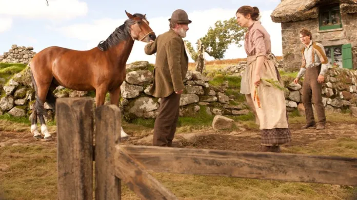 Válečný kůň / Peter Mullan, Emily Watsonová a Jeremy Irvine